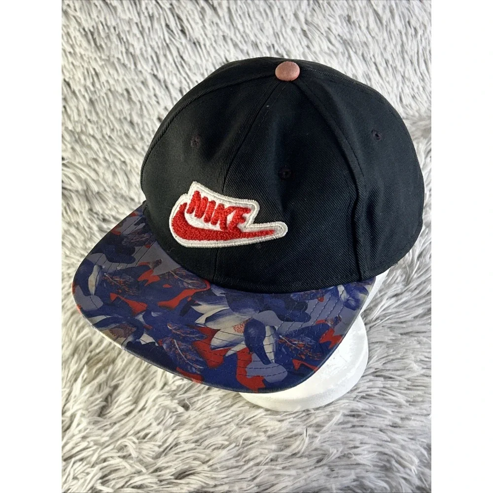 Nike‎ Pro Snapback Hat Baseball Cap Black Streetwear Floral Tropical Resort OSFM
